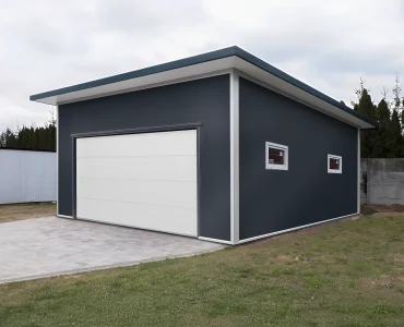 Garaż z płyty warstwowej 6x6 m – Grafit, Brama segmentowa biała, 1x drzwi grafit, 2x okno