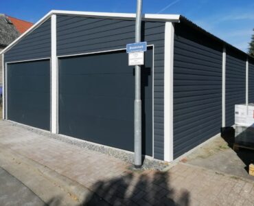 Garaż dwustanowiskowy 7x9m dach dwuspadowy