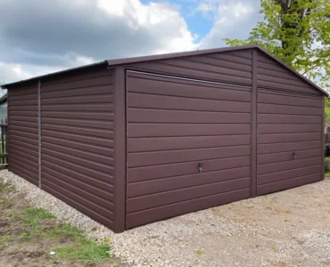 Garaż dwustanowiskowy blaszak 6.5x5.5 m ciemny brąz - Dach dwuspadowy, Brama uchylna