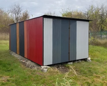 Garaż jednostanowiskowy 3x5 m III gatunek - Dach jednospadowy, Brama dwuskrzydłowa