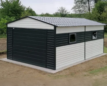 Garaż blaszany 4x6 m – Dach dwuspadowy, Brama uchylna, Biały