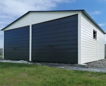 Garaże blaszane na wymiar Zamów garaż blaszany | LiderStal 15 Blaszak dwustanowiskowy 6x5 m - Dach dwuspadowy, Brama uchylna, biały