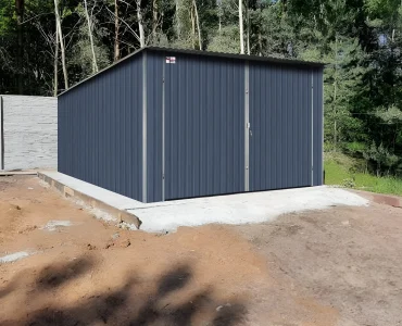 Garaż blaszany 3x6 m – Dach jednospadowy, Brama dwuskrzydłowa, Grafit