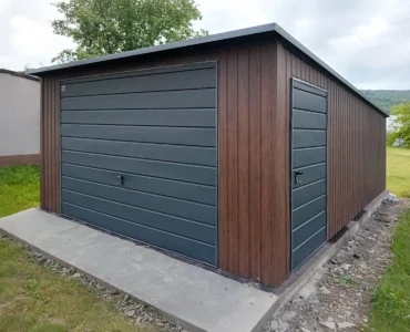 Garaże blaszane na wymiar Zamów garaż blaszany | LiderStal 7 Garaż jednostanowiskowy 4x6 m Dach jednospadowy, Brama uchylna, Drewnopodobny