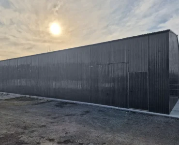 Hala magazyn wiata 20x8 brama garażowa dwuskrzydłowa