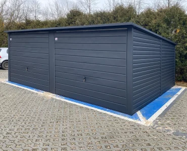 Garaż blaszany dwustanowiskowy 6.3x5 m – Dach jednospadowy, Brama uchylna, Grafit