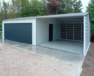 Garaż blaszany 5.5x5.5 m – Dach dwuspadowy, Brama segmentowa, Biały