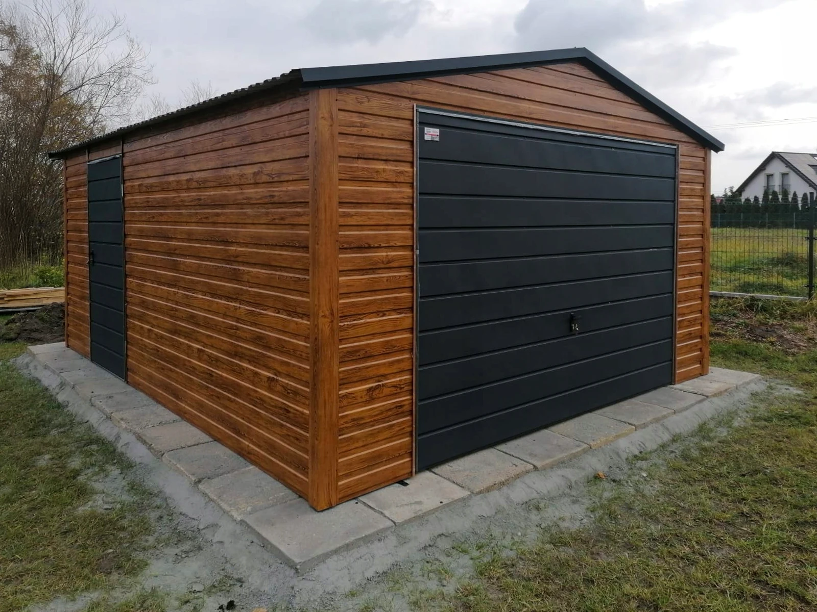 Garaze blaszane nazwa dach dwuspadowy drewnopodobny 2