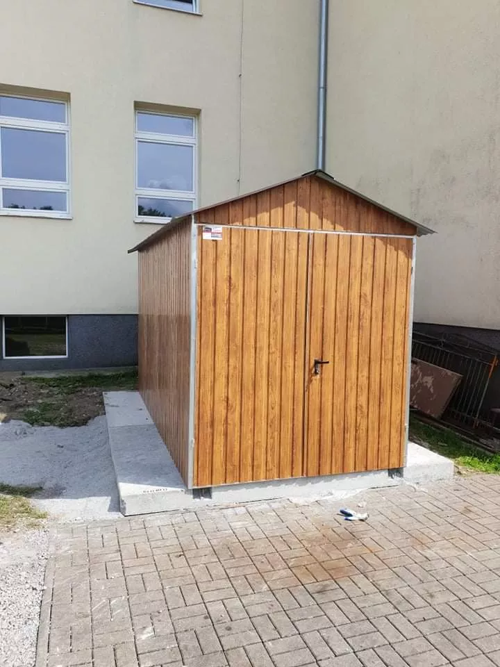 Blaszak-dwuspad-pionowy-699d51b10cb2e