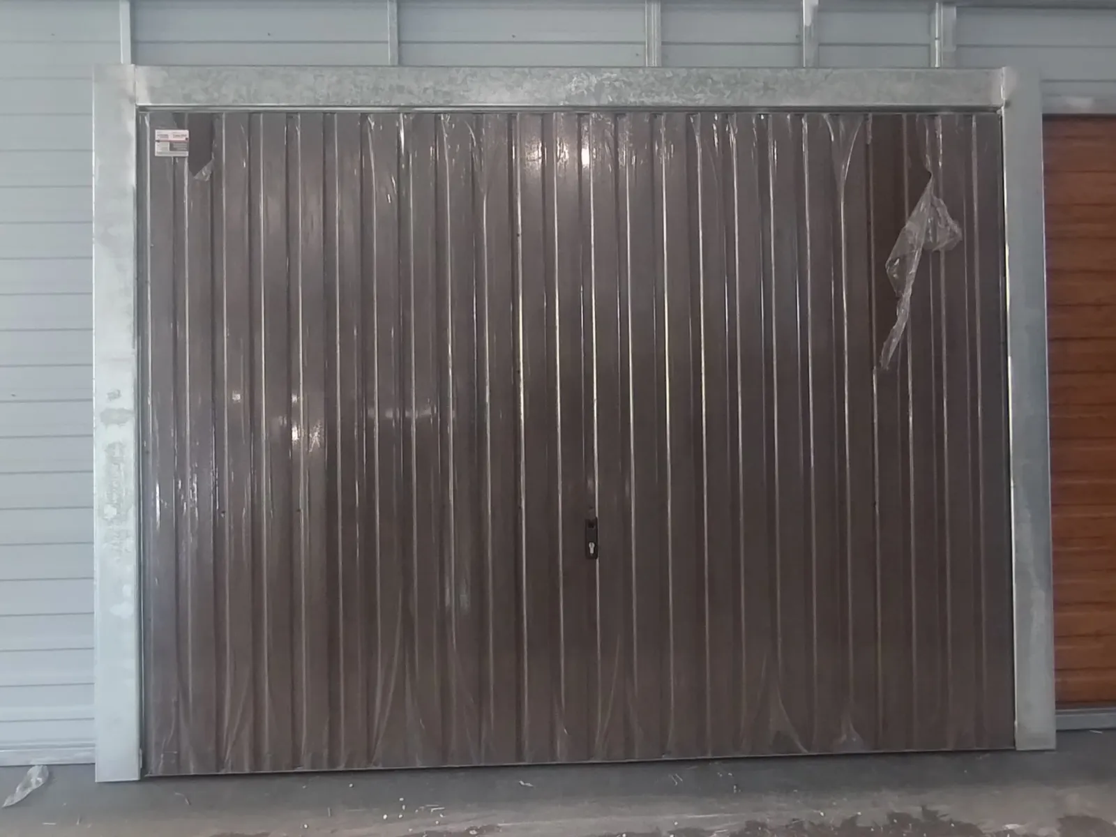 Brama Uchylna 2 98X2 18 M Pion T7 Orzech