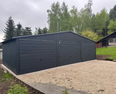 Garaż blaszany trzystanowiskowy 9x6 m Dwuspadowy Grafit